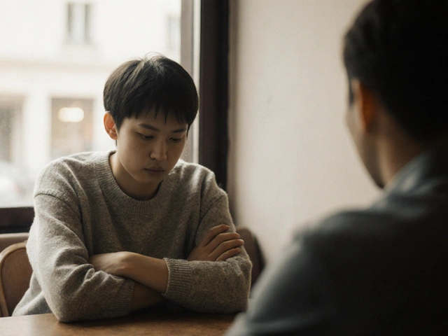 Как понять психологию человека по поведению: практические признаки и ошибки